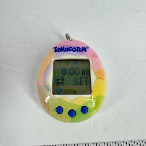 Tamagotchi 2018 Rainbow Pastel Virtual Pet Bandai Handheld Toy Tested Works - Picture 5 of 5